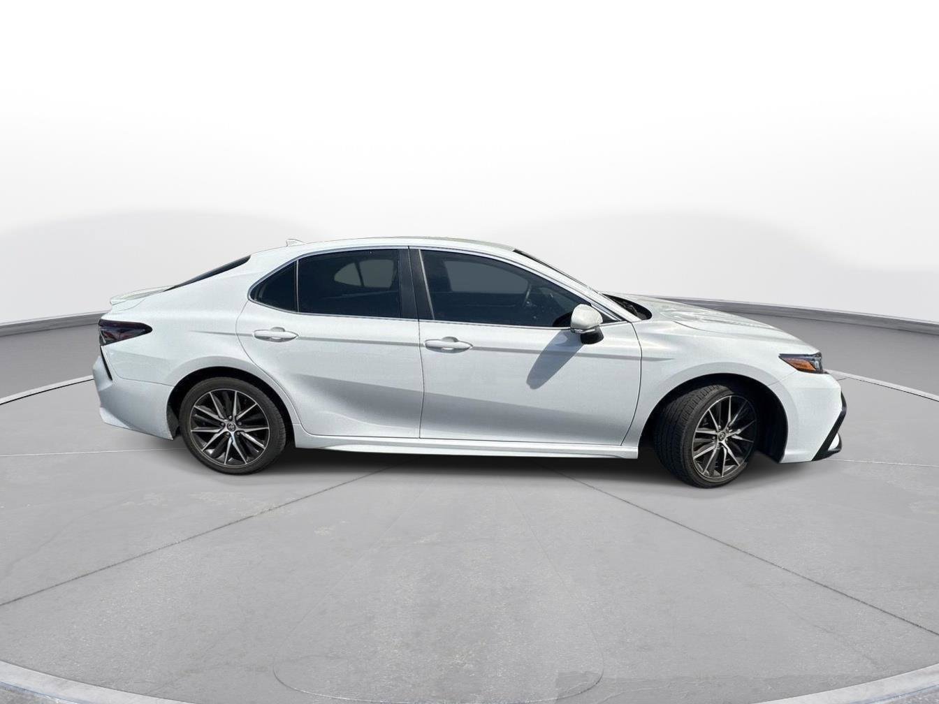 Certified 2024 Toyota Camry SE FWD image 5
