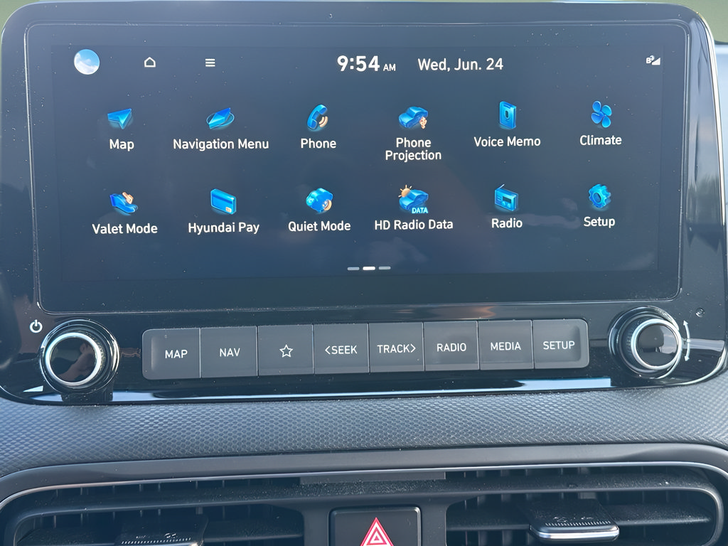 Used 2023 Hyundai Kona Limited AWD/4WD image 30
