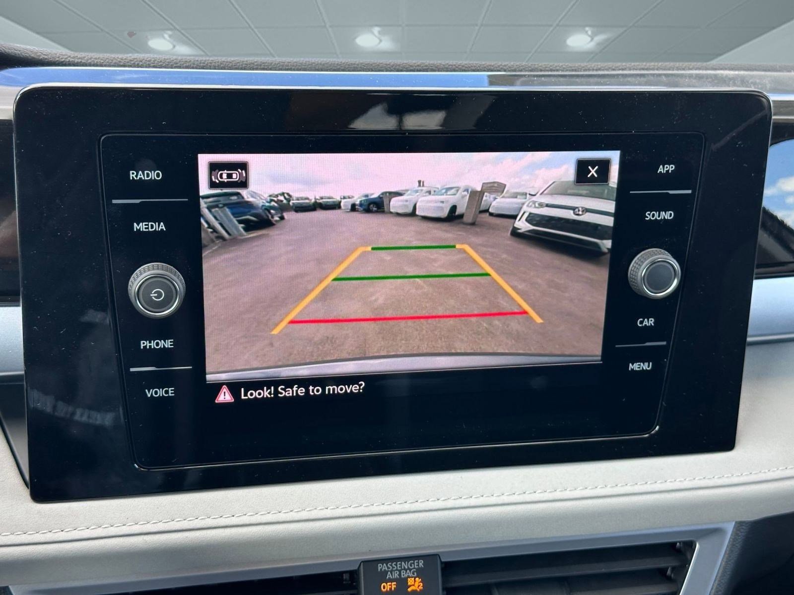 New 2026 Volkswagen Taos SE image 25