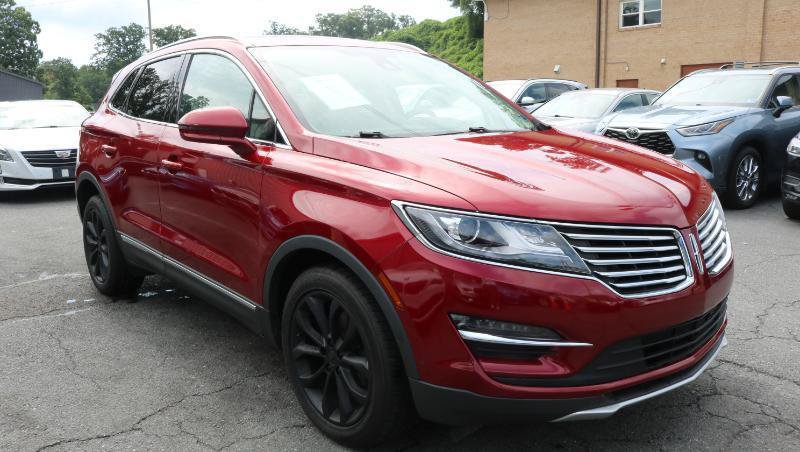 Used 2017 Lincoln MKC Select w/ Lincoln MKC Climate Package FWD image 3