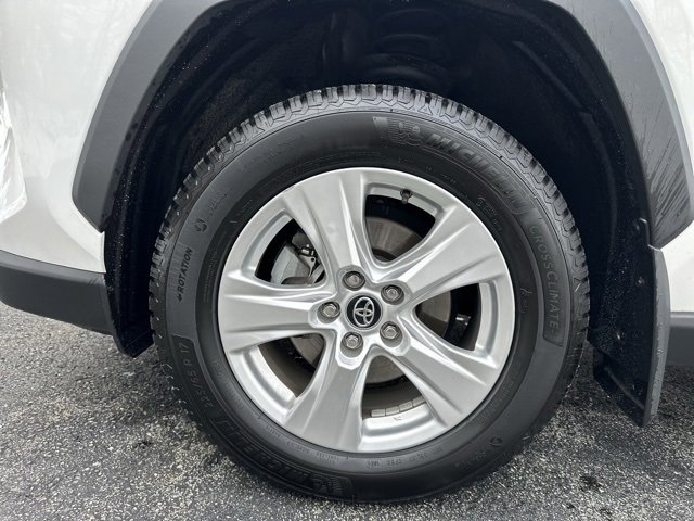 Used 2020 Toyota RAV4 XLE image 27