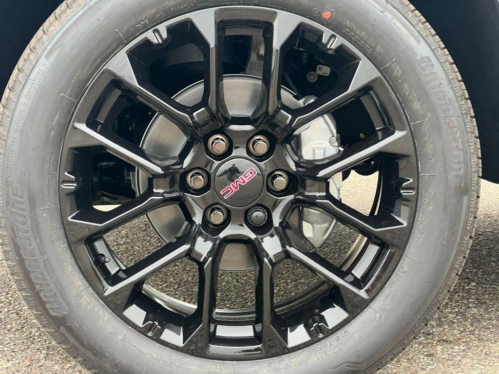 New 2026 GMC Yukon XL Denali w/ Denali Reserve Package AWD/4WD image 8