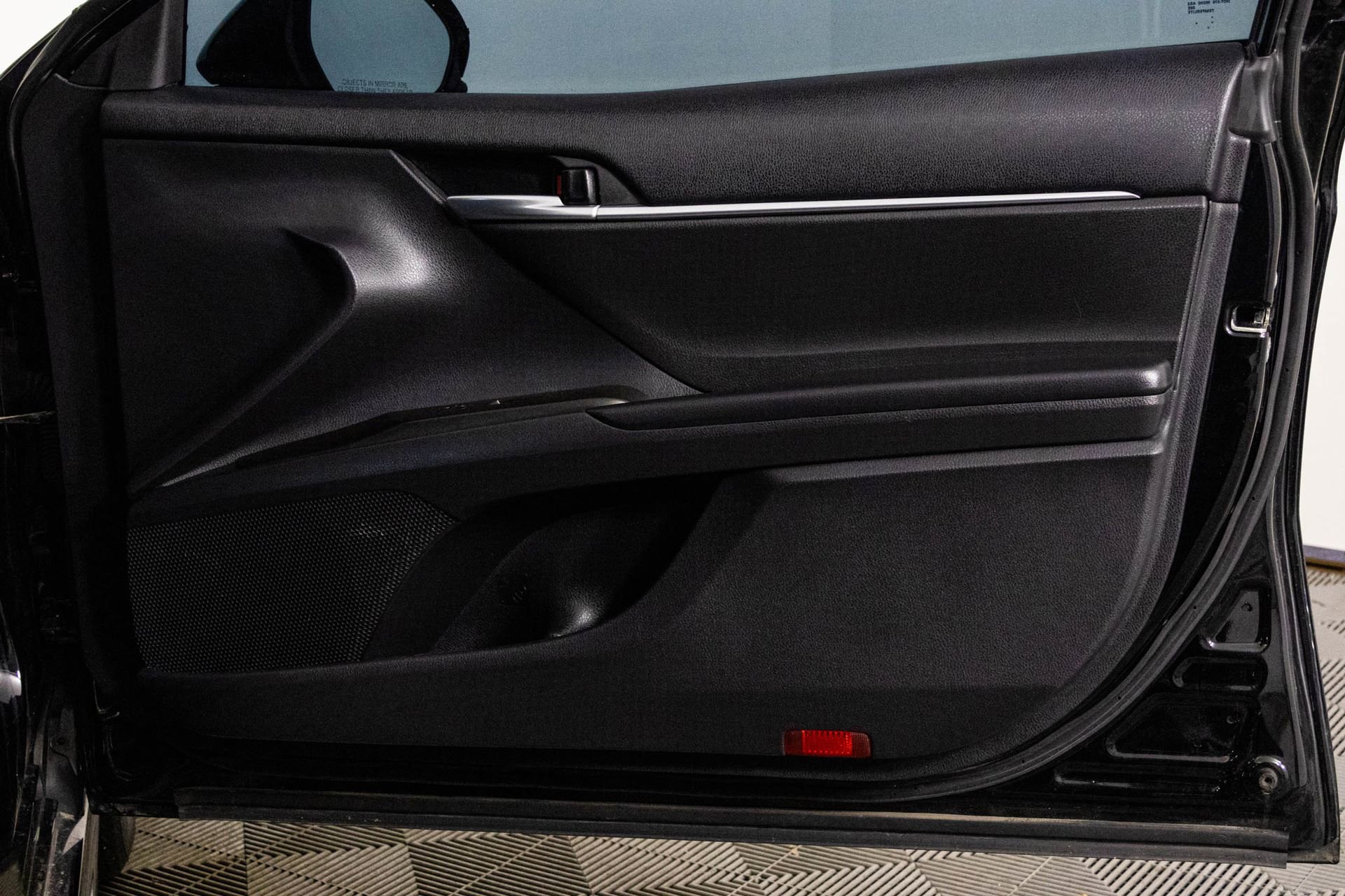 Used 2021 Toyota Camry SE image 39