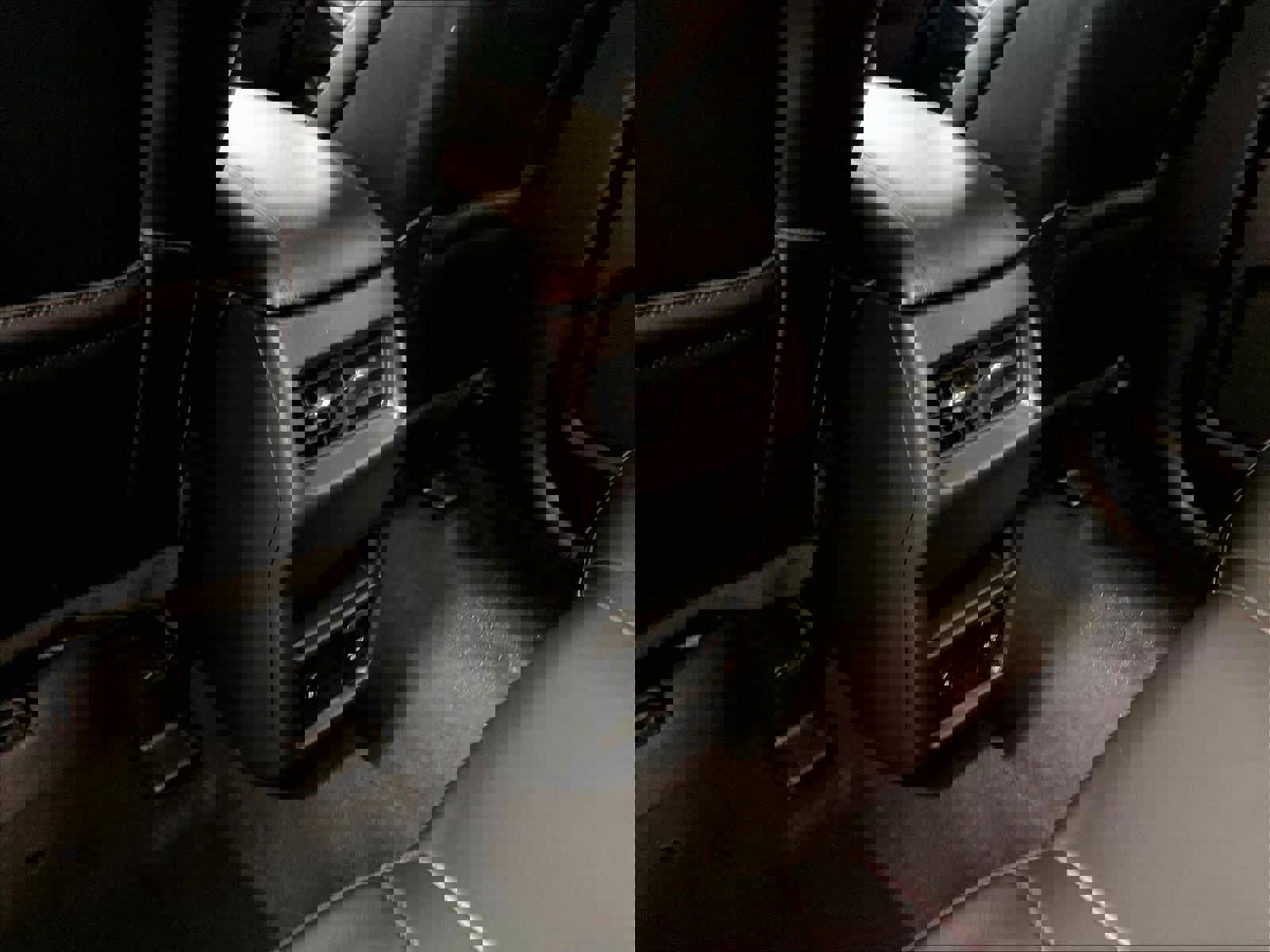 Used 2022 Ford Edge SEL w/ Convenience Package image 27