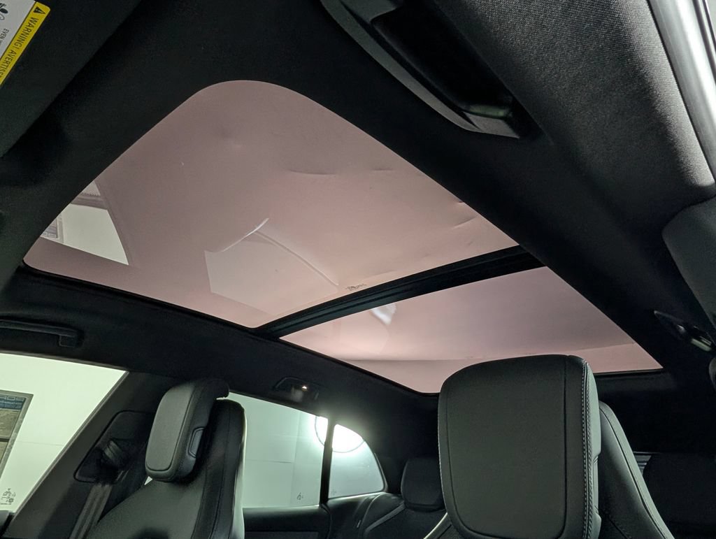New 2026 Porsche Cayenne Electric AWD/4WD image 32