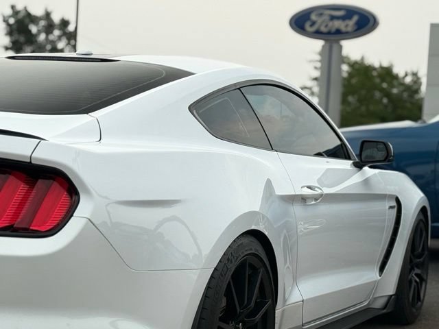 Used 2016 Ford Mustang Shelby GT350 w/ Technology Package RWD image 45