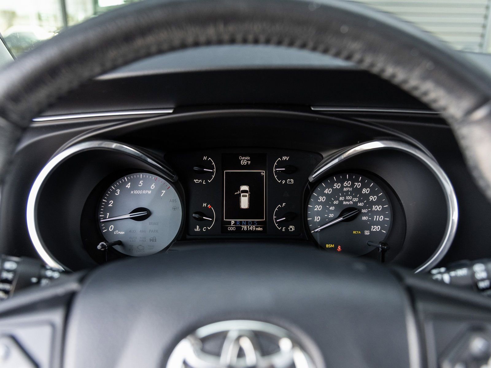 Used 2020 Toyota Sequoia SR5 image 27