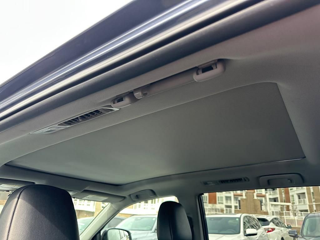 Used 2019 Toyota Highlander Limited Platinum image 23