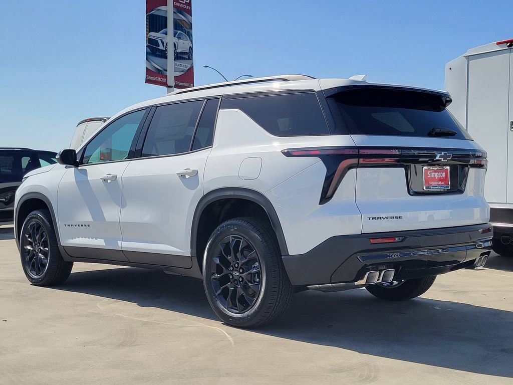 New 2026 Chevrolet Traverse LT w/ Midnight/Sport Edition FWD video 2