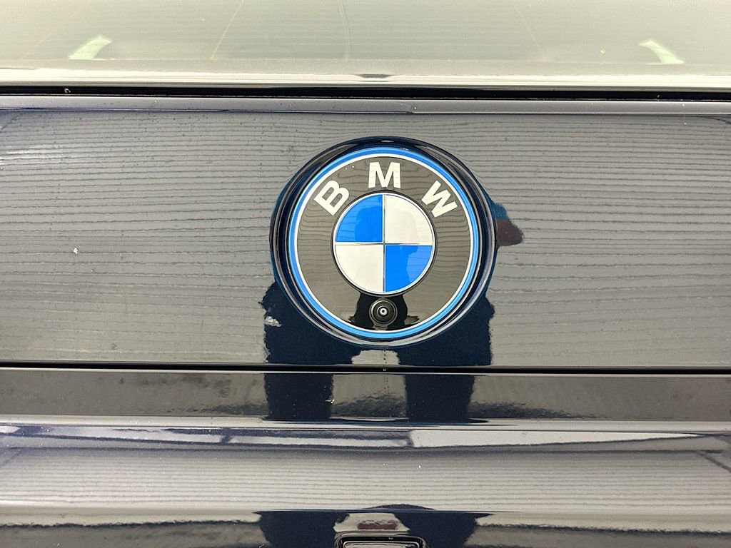 New 2026 BMW 750e xDrive w/ Executive Package image 22