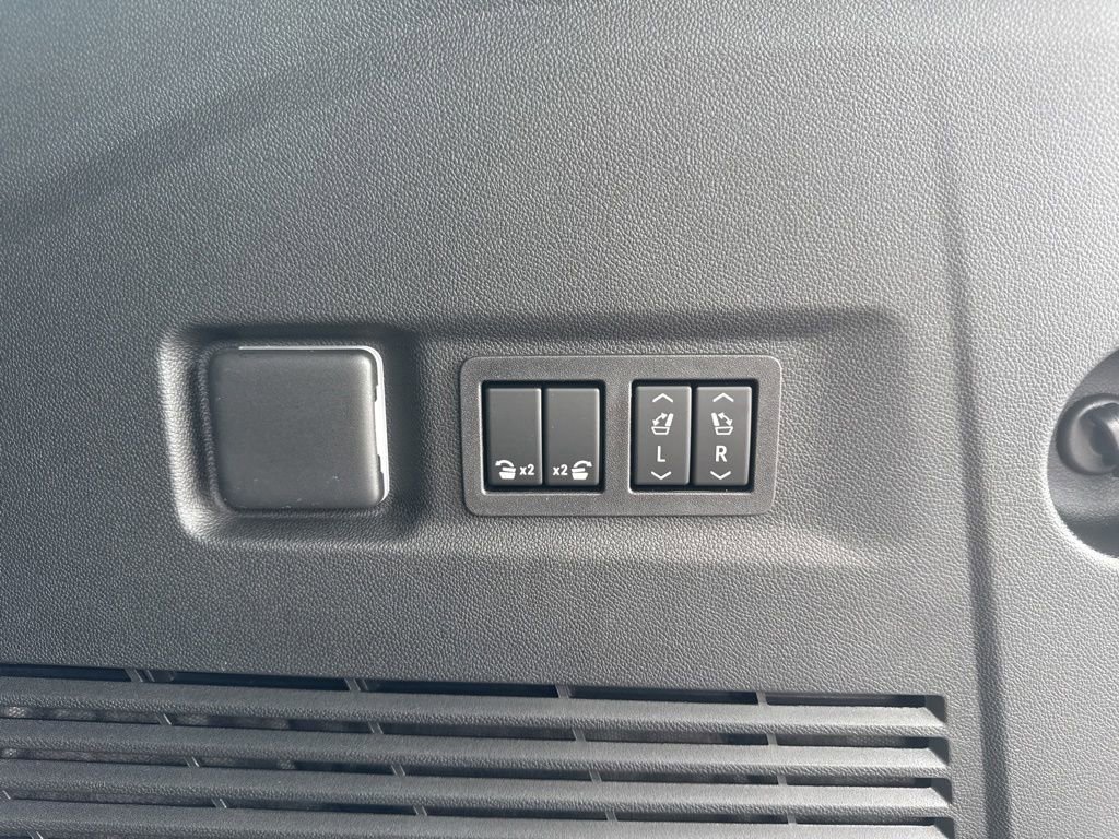 New 2026 GMC Yukon XL Denali Ultimate AWD/4WD image 37