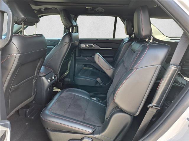 Used 2025 Ford Explorer ST AWD/4WD image 19