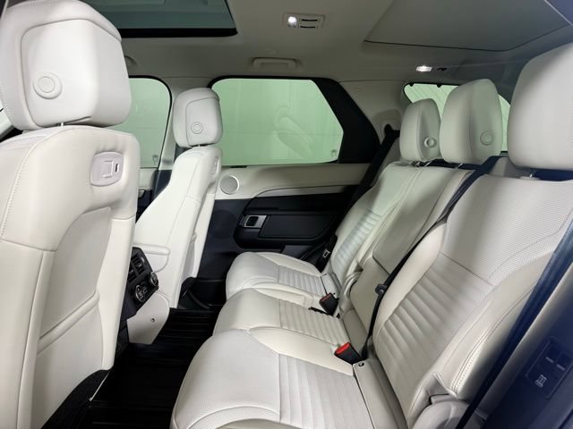Certified 2025 Land Rover Discovery Dynamic SE AWD/4WD image 26