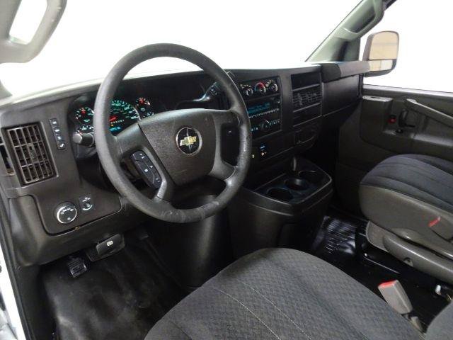 Used 2018 Chevrolet Express 2500 w/ Driver Convenience Package RWD image 21