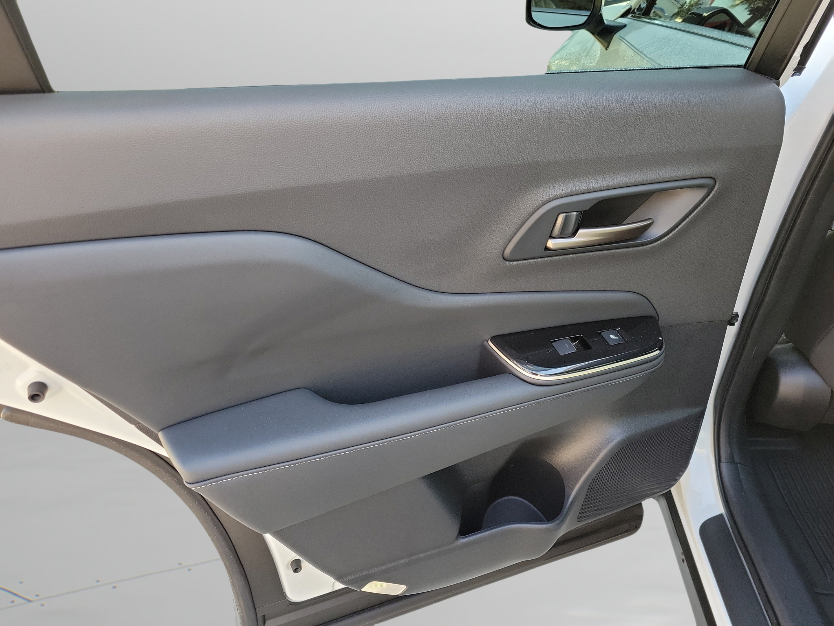 Certified 2025 Toyota Crown Signia AWD/4WD image 21