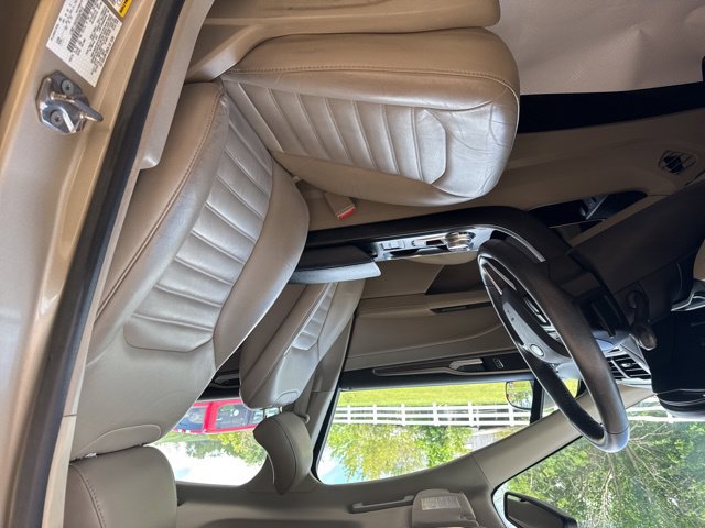Used 2017 Ford Fusion SE w/ Fusion SE Technology Package FWD image 3