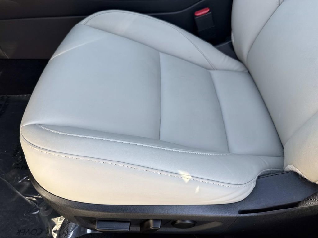 Certified 2025 MAZDA CX-30 AWD 2.5 S w/ Preferred Package image 30