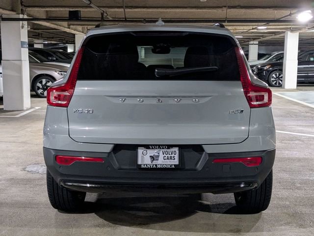 New 2025 Volvo XC40 B5 Ultra w/ Climate Package image 4