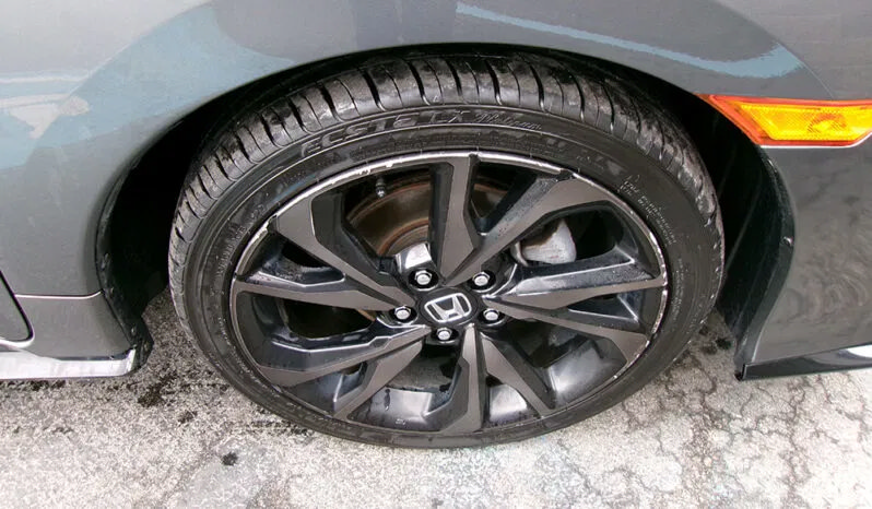 Used 2017 Honda Civic Sport image 8