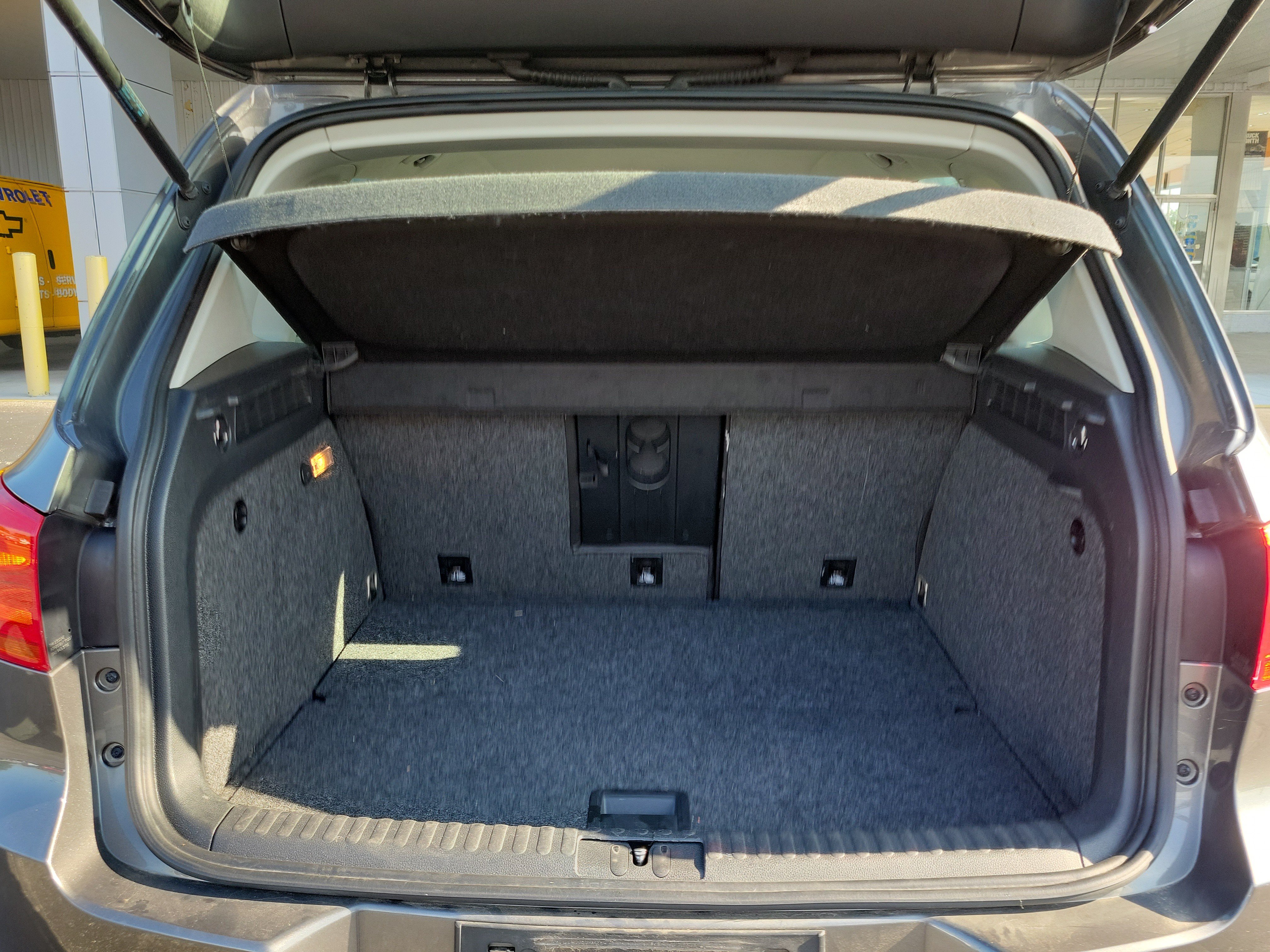 Used 2016 Volkswagen Tiguan S FWD image 8
