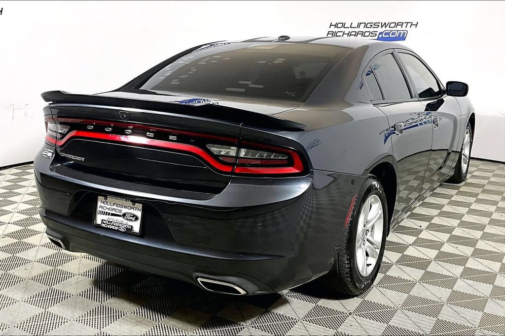 Used 2019 Dodge Charger SXT RWD image 9