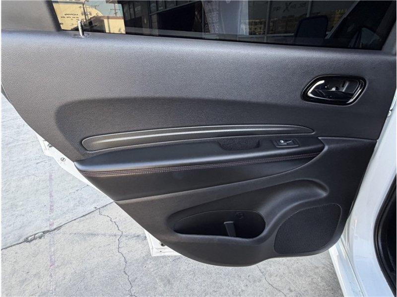 Used 2021 Dodge Durango R/T w/ Blacktop Package RWD image 21