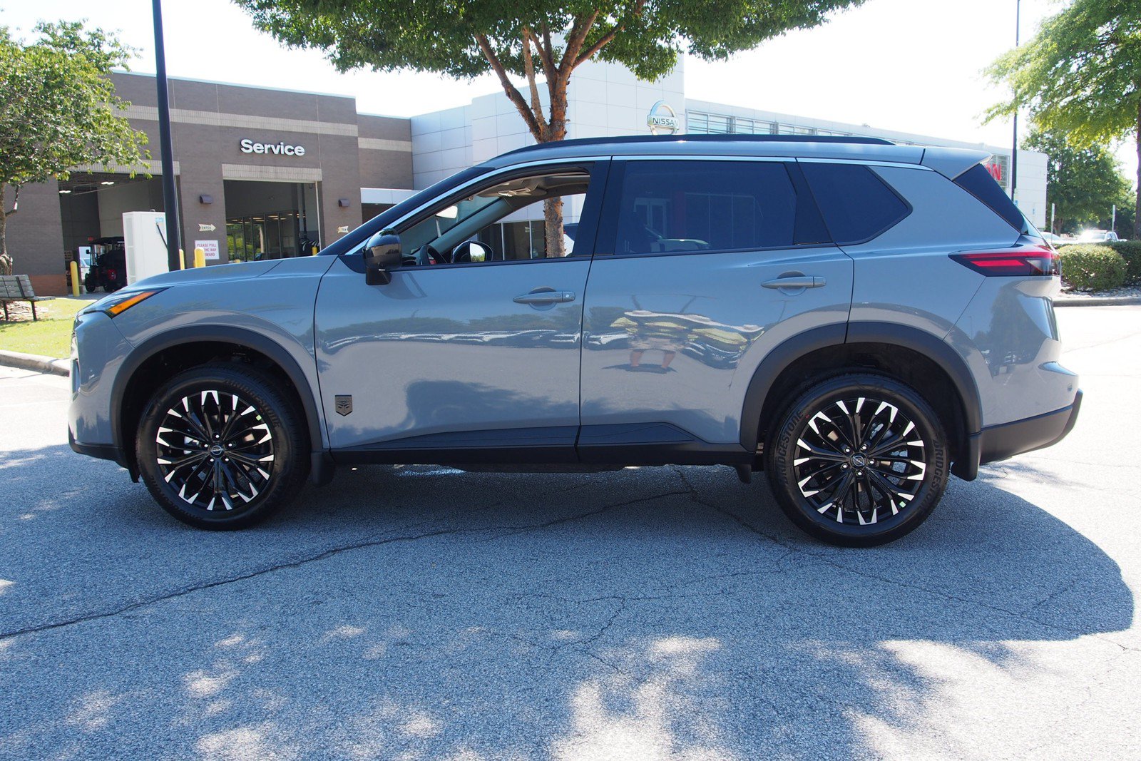 New 2026 Nissan Rogue Dark Armor FWD image 4