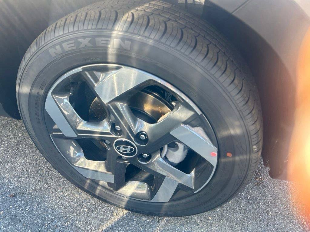 New 2026 Hyundai Venue SEL FWD image 8