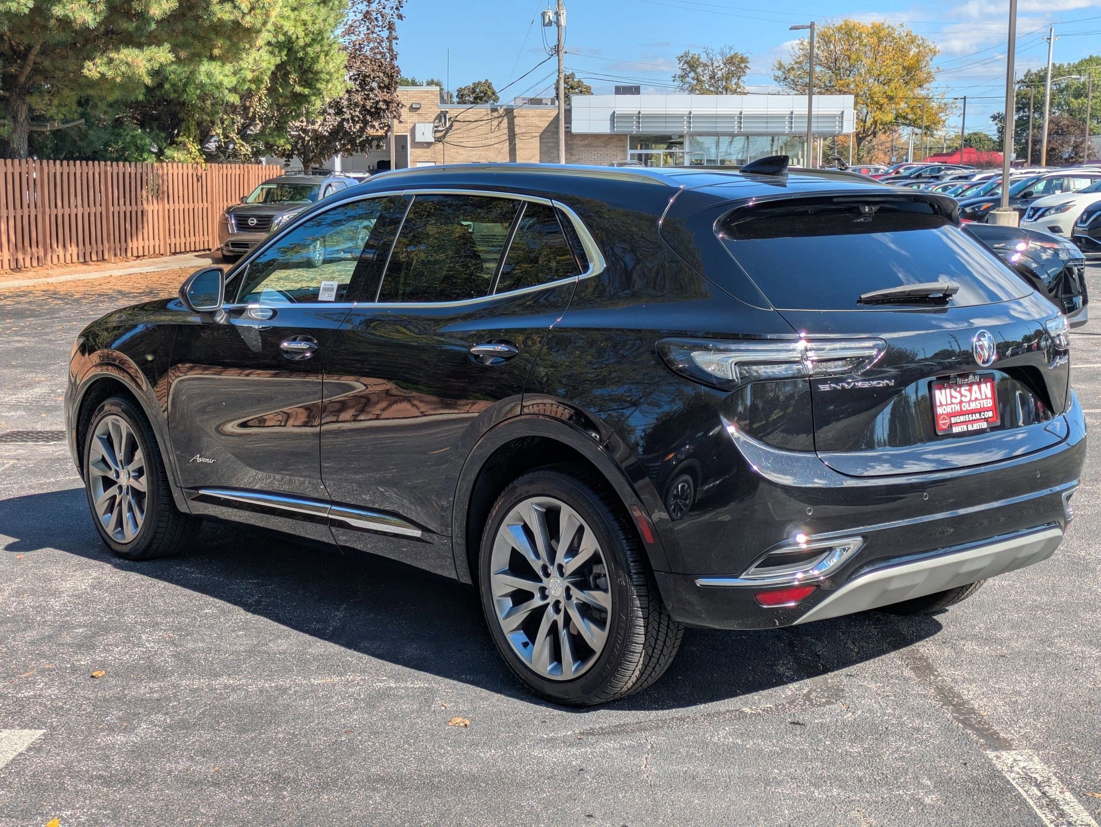 Used 2021 Buick Envision Avenir w/ Technology Package II image 8