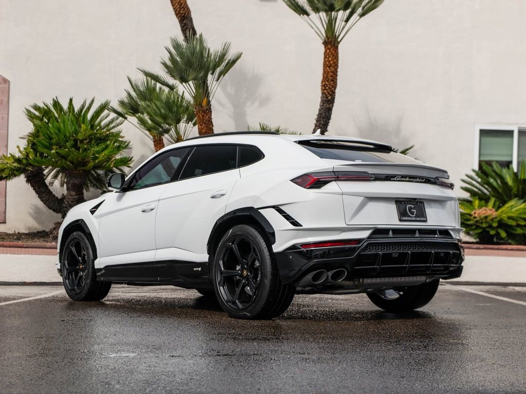 Used 2024 Lamborghini Urus S AWD/4WD image 3