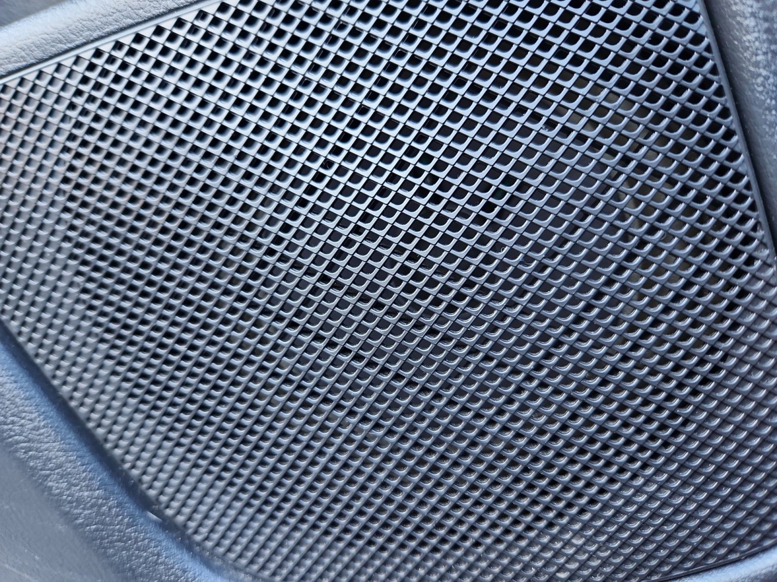 Used 2017 INFINITI QX30 Premium w/ Navigation Package image 28