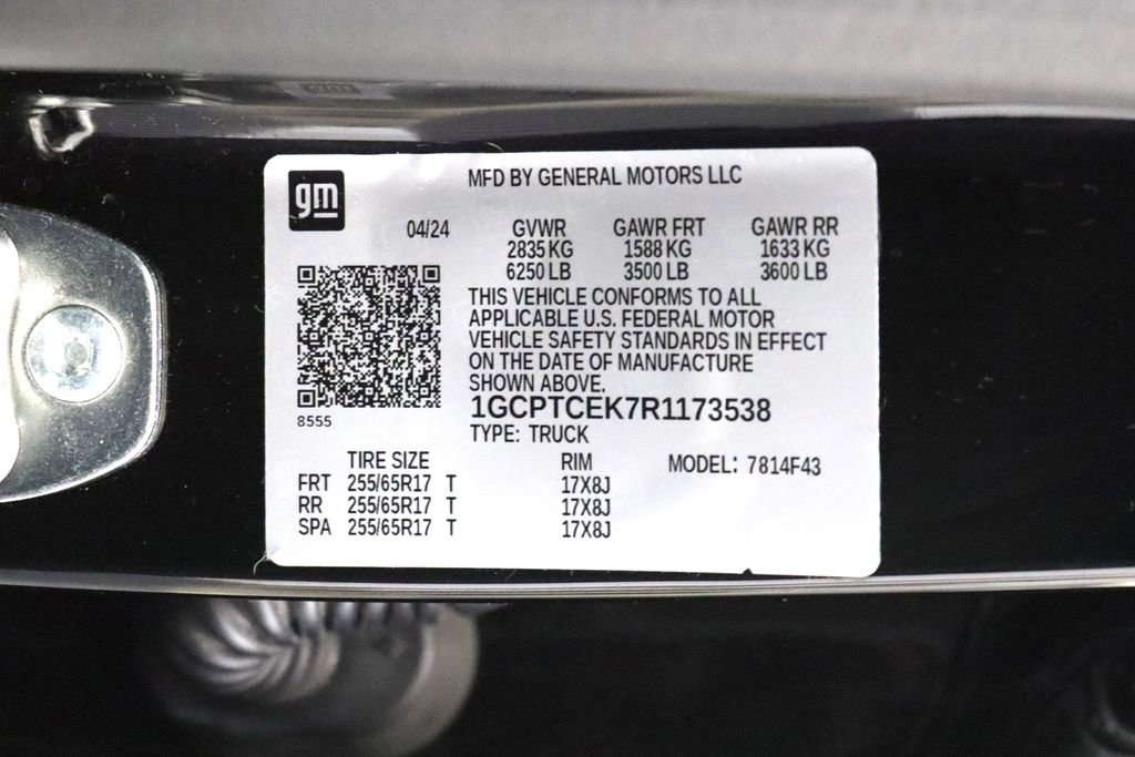 Used 2024 Chevrolet Colorado LT w/ LT Convenience Package II image 27