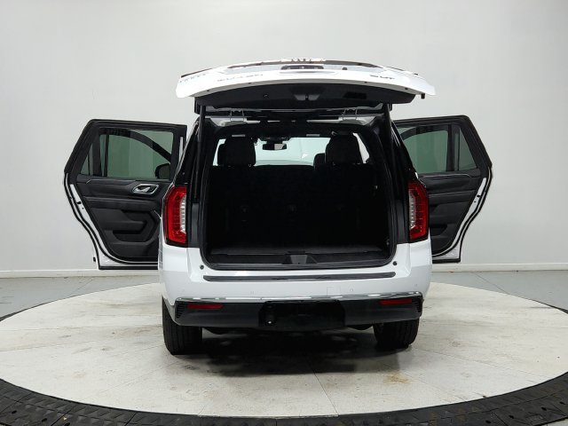 Used 2023 GMC Yukon SLT RWD image 15