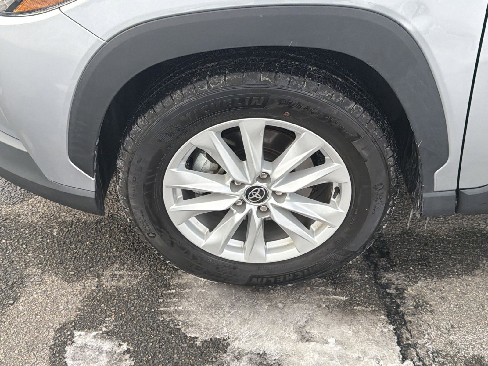 Used 2022 Toyota Corolla Cross LE image 12