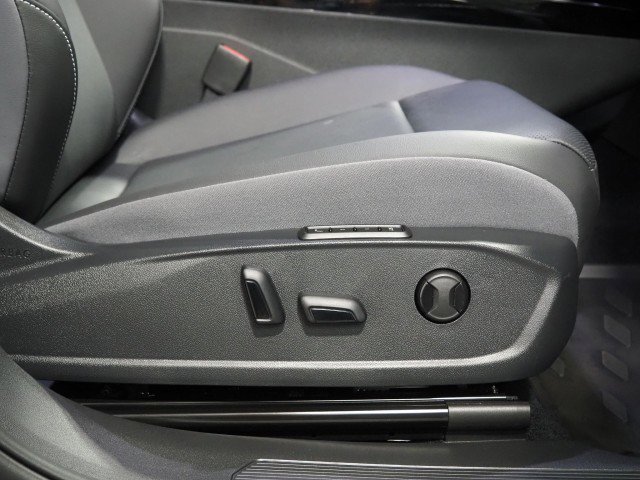 Used 2024 Volkswagen ID.4 S image 60