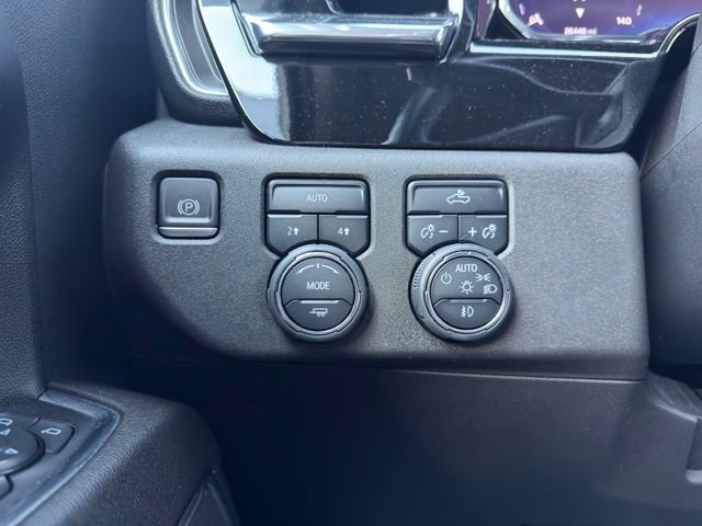 Certified 2023 Chevrolet Silverado 1500 RST w/ Redline Edition AWD/4WD image 31