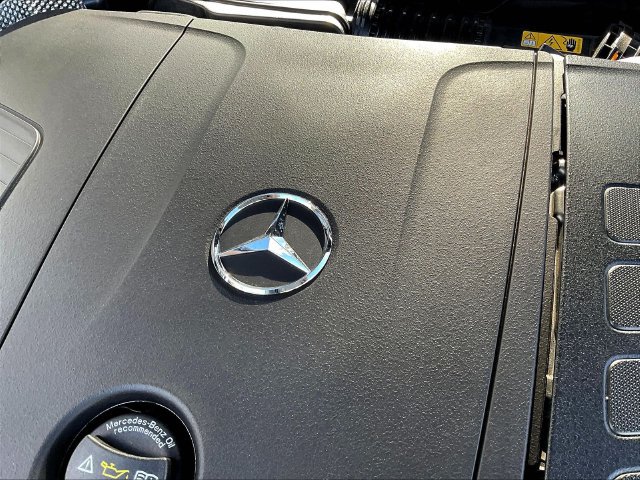 Used 2026 Mercedes-Benz GLC 300 4MATIC image 33