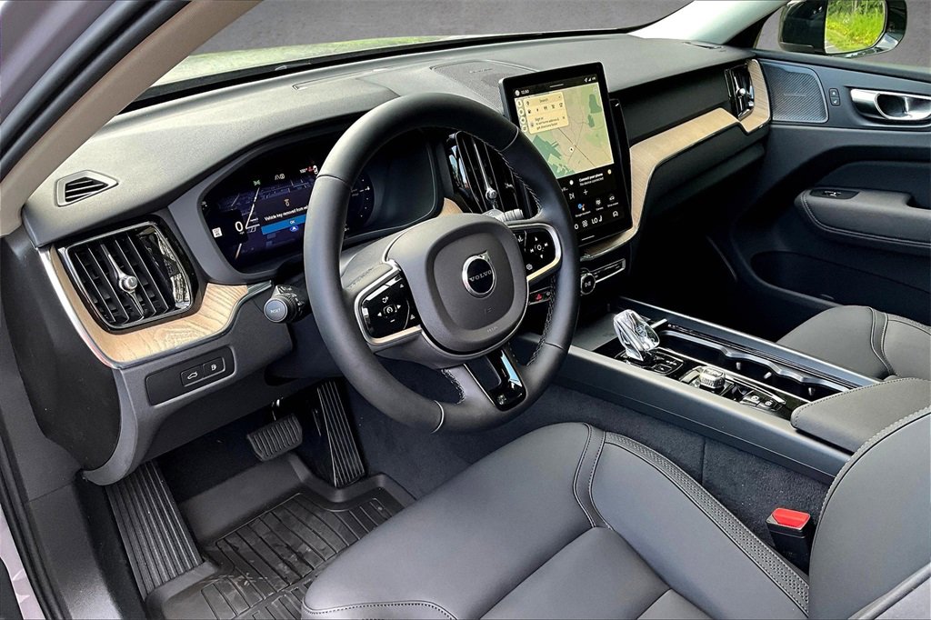 New 2026 Volvo XC60 T8 Plus w/ Climate Package image 7