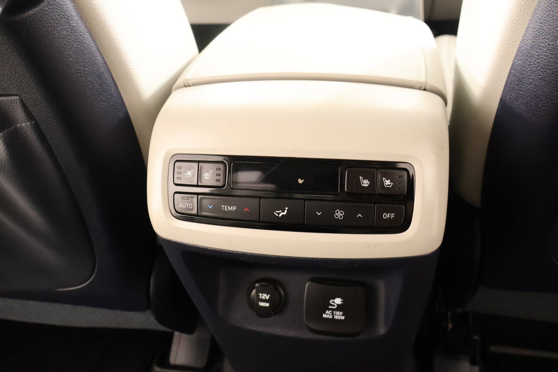 Used 2023 Hyundai Palisade Limited w/ Cargo Package image 17