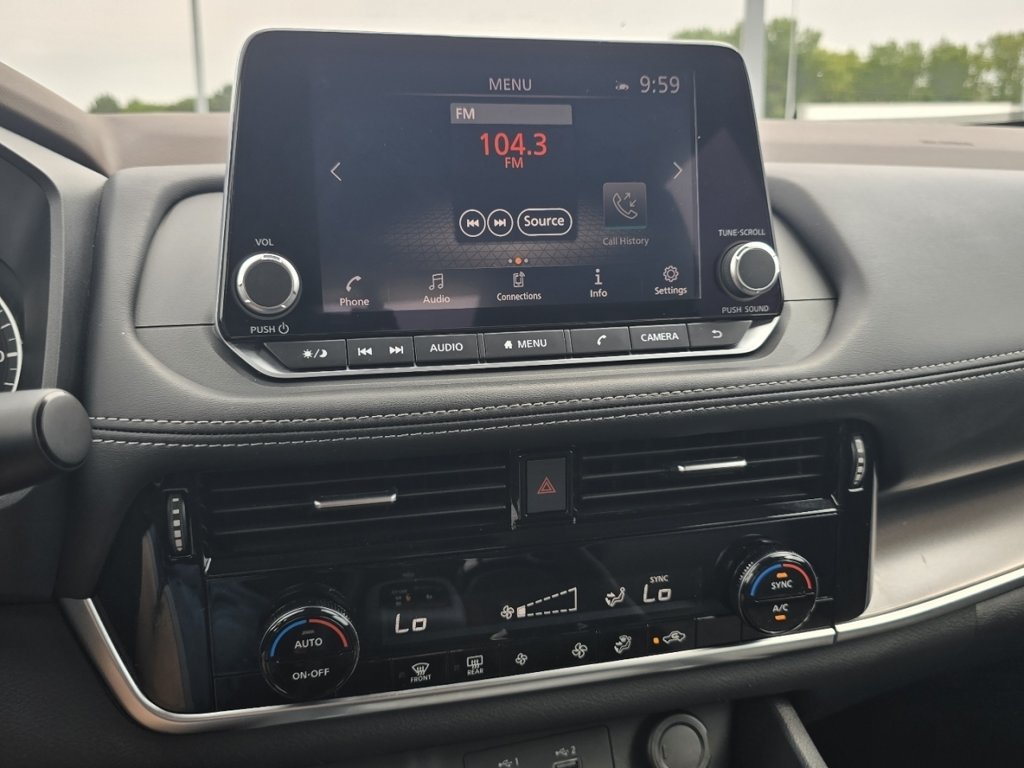 Used 2022 Nissan Rogue SV AWD/4WD image 26