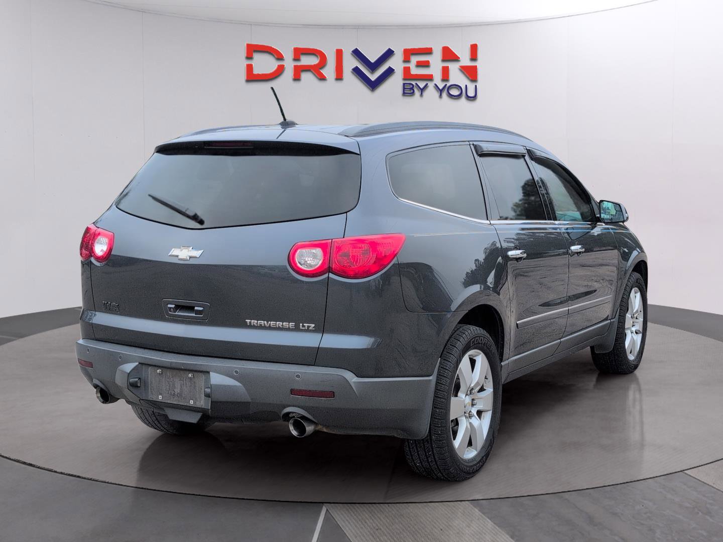 Used 2011 Chevrolet Traverse LTZ image 5
