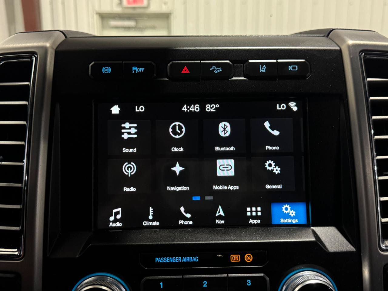 Used 2018 Ford F350 Platinum w/ Platinum Ultimate Package AWD/4WD image 44