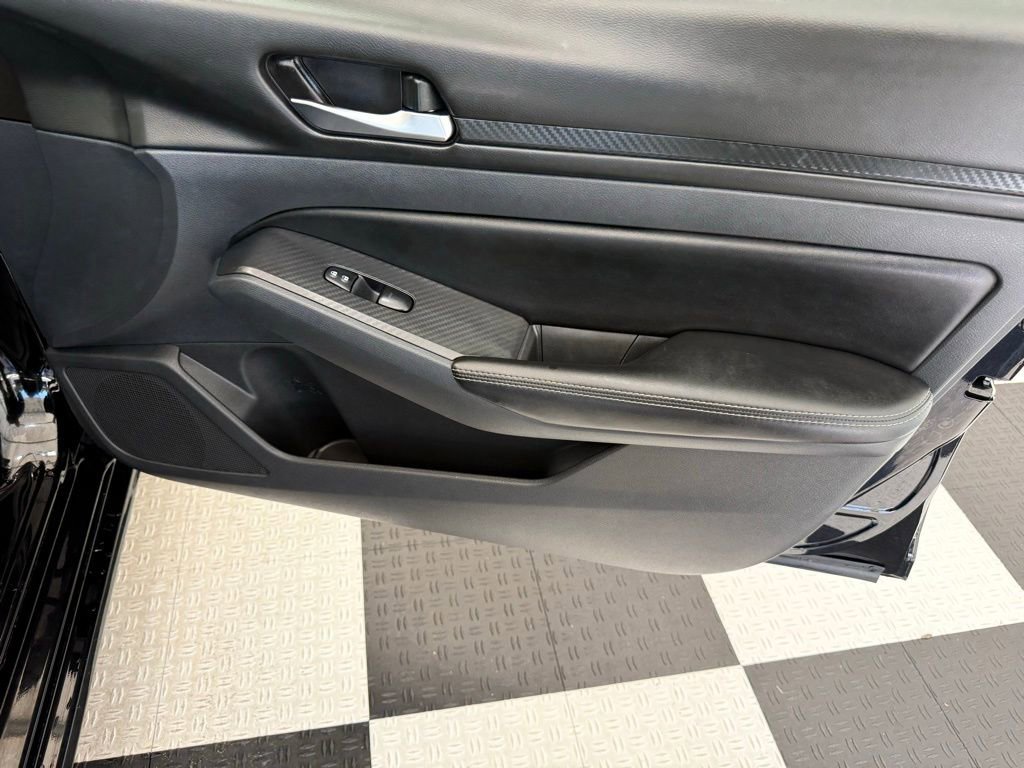 Used 2025 Nissan Altima 2.5 SV image 21