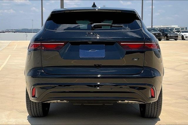 New 2026 Jaguar F-PACE R-Dynamic S image 4