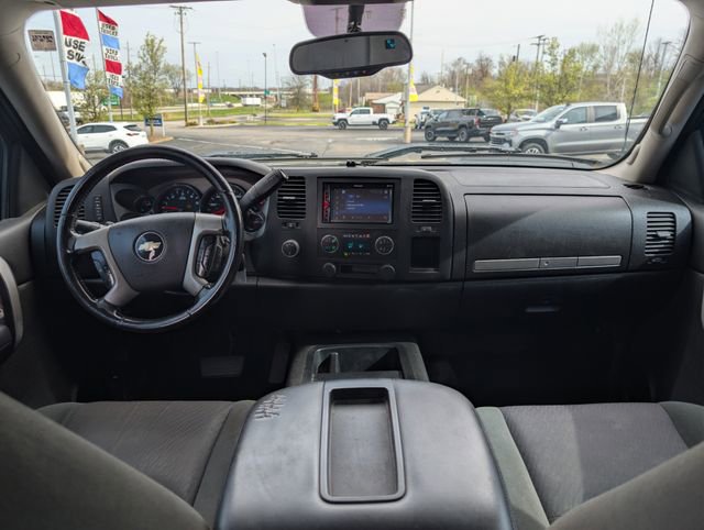 Used 2008 Chevrolet Silverado 2500 LT w/ EZ-Lift Tailgate Package AWD/4WD image 11