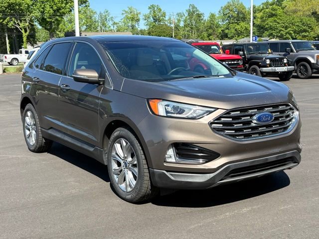Used 2019 Ford Edge Titanium w/ Cold Weather Package FWD image 7