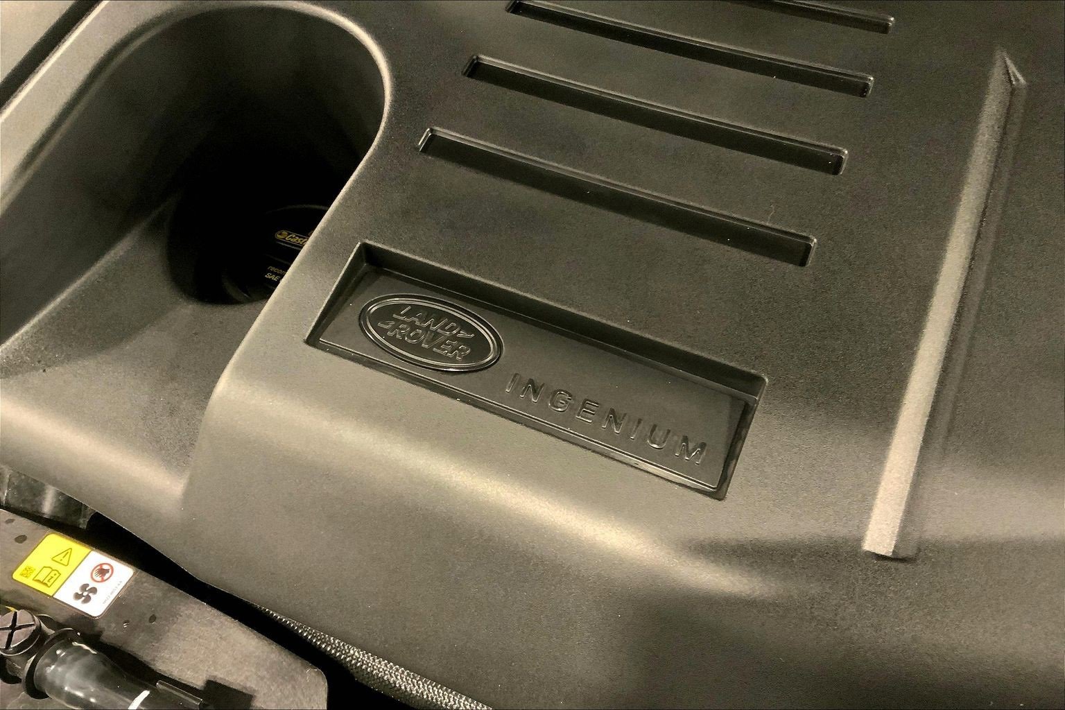 Used 2025 Land Rover Defender 110 S image 32