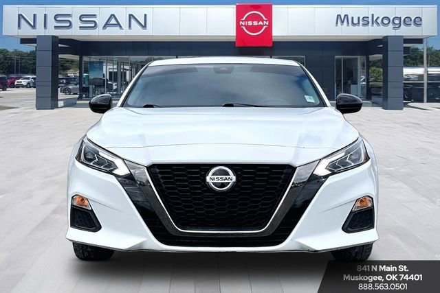 Used 2021 Nissan Altima 2.5 SR image 2