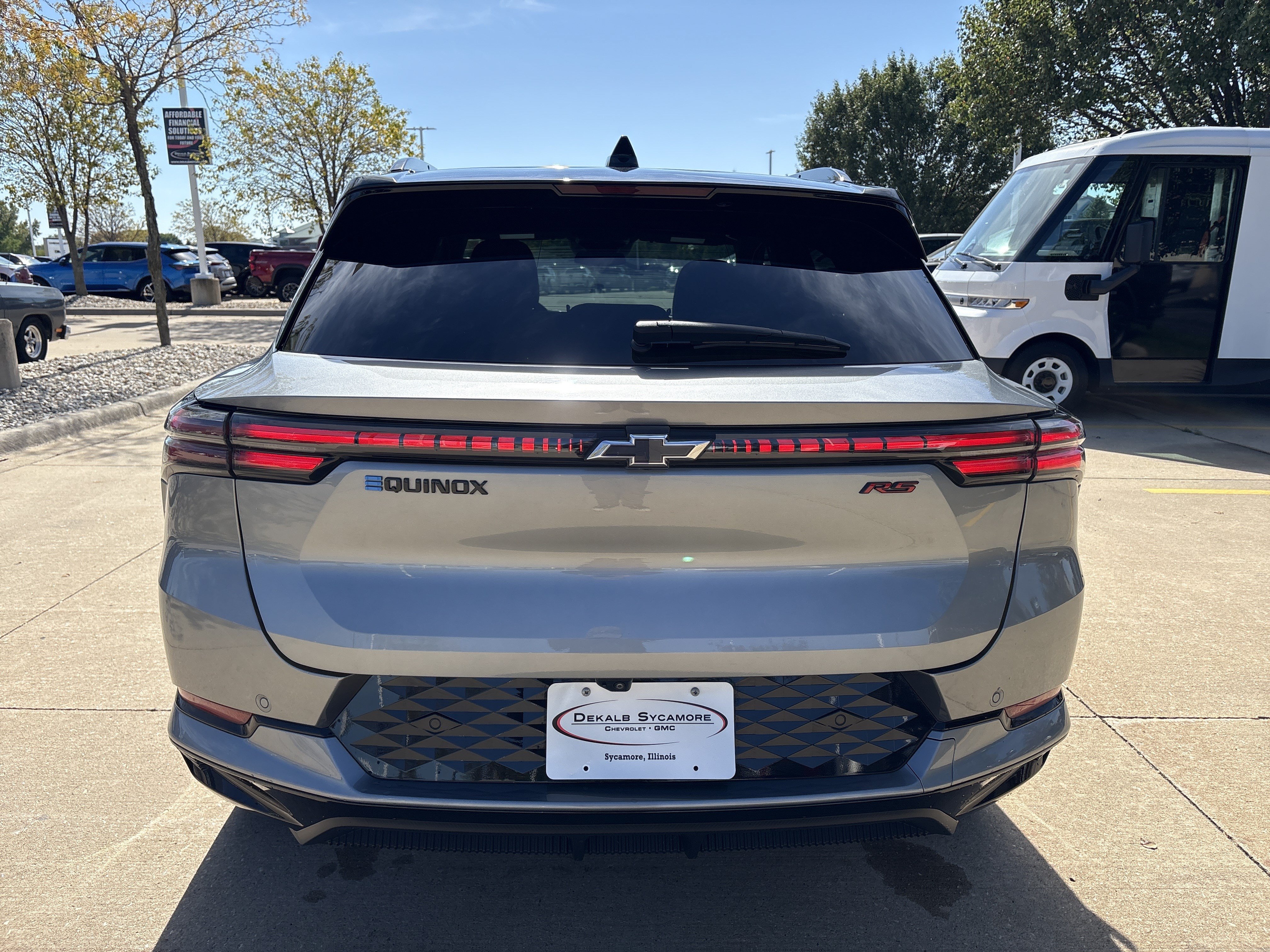 Used 2024 Chevrolet Equinox EV RS FWD image 6