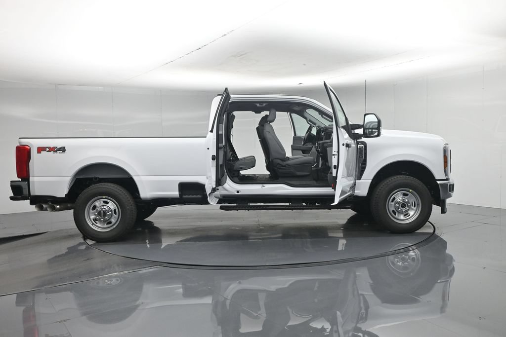 New 2026 Ford F350 XL w/ XL Driver Assist Package AWD/4WD image 4
